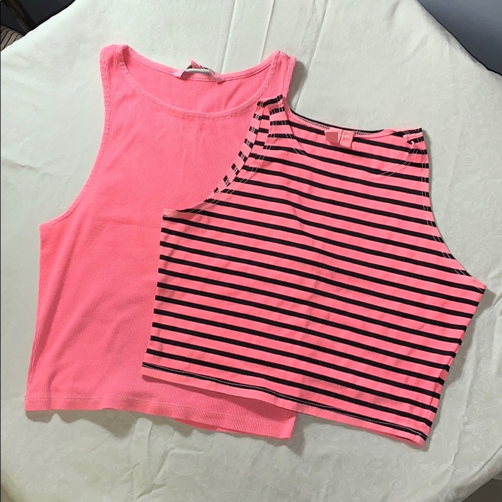 2 Cropped Tanks - Picture 3 of 7